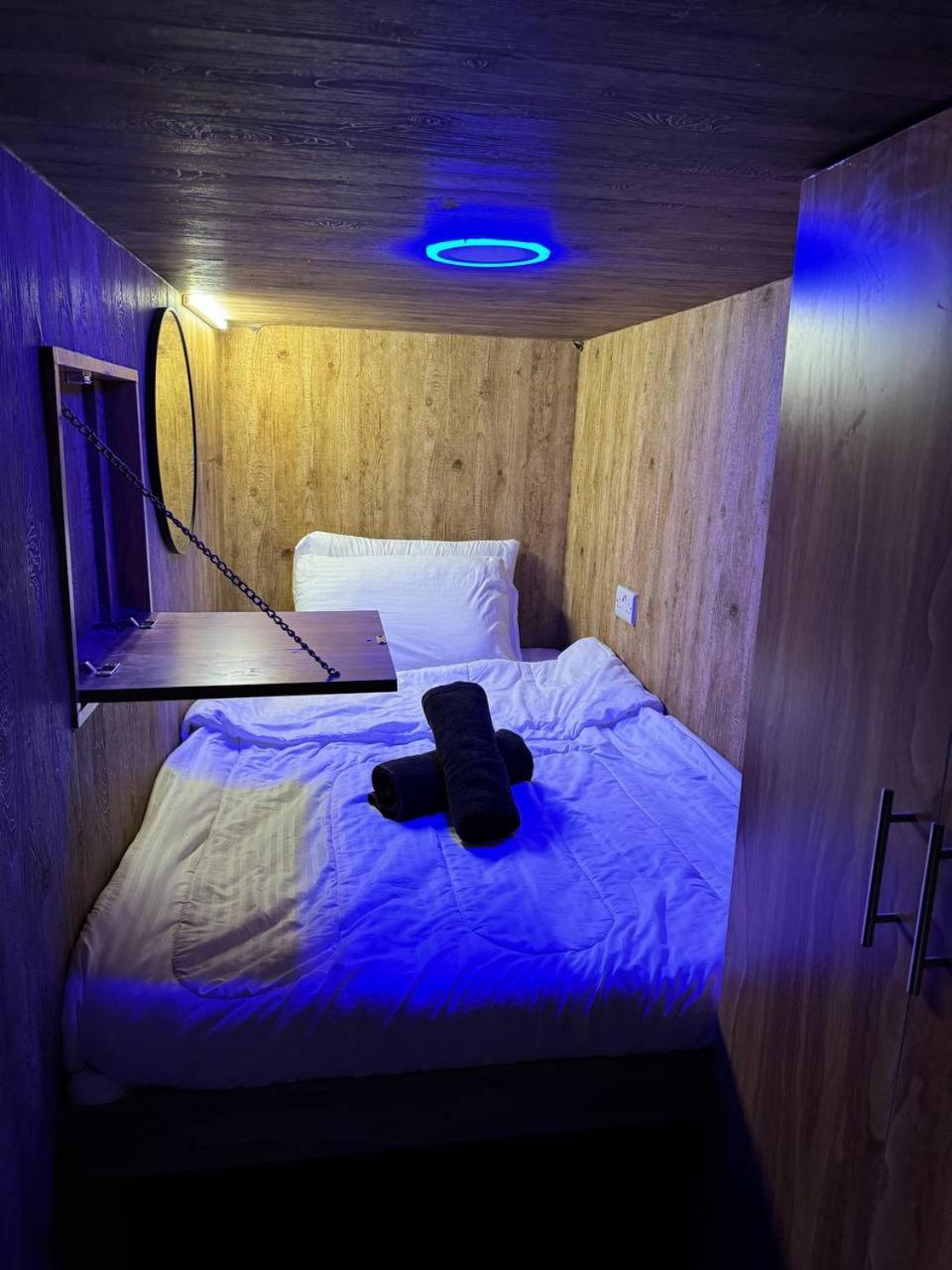 Capsulehotel Capsule In Business Bay Near Downtown
