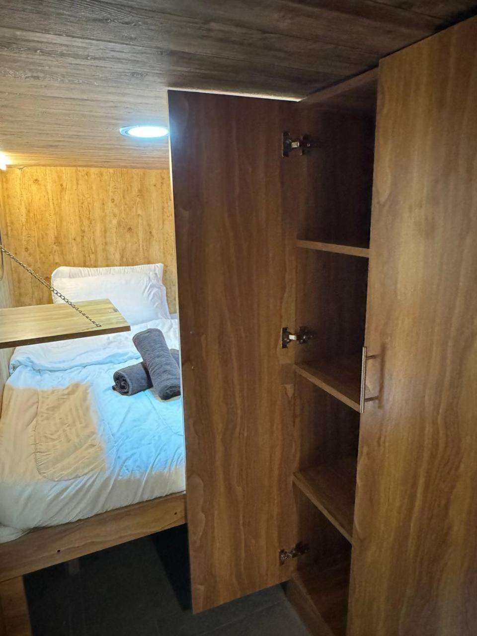 Capsulehotel Capsule In Business Bay Near Downtown Dubai