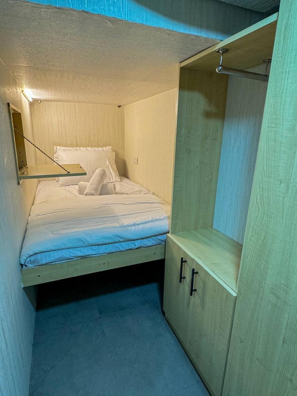 Capsulehotel Capsule In Business Bay Near Downtown
